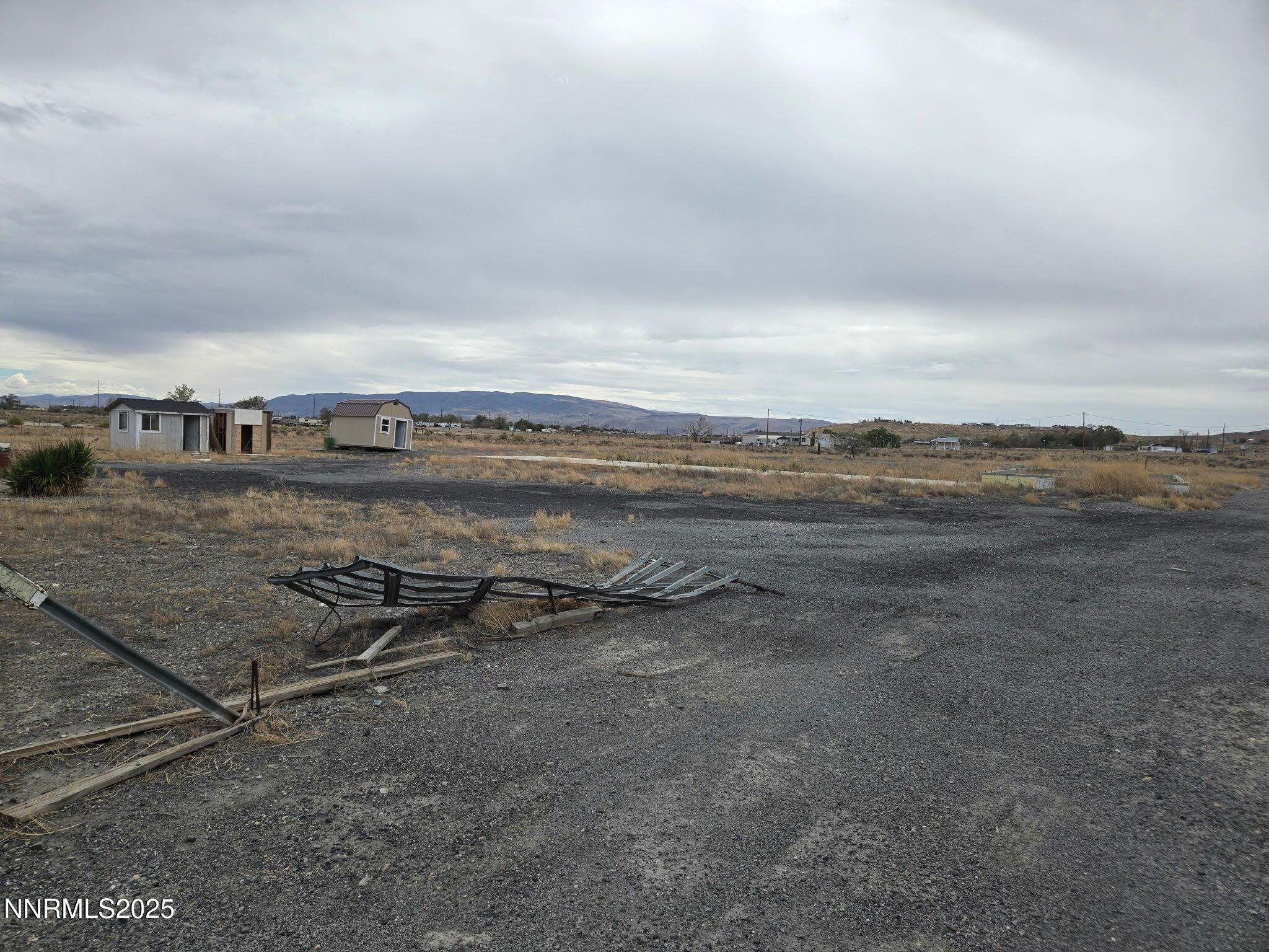 Image 1: Photo 2