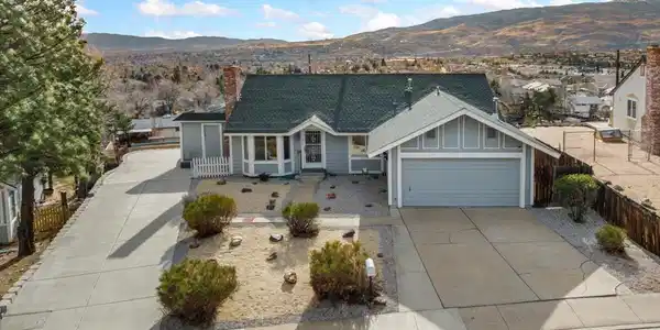 3848 Bexley Square