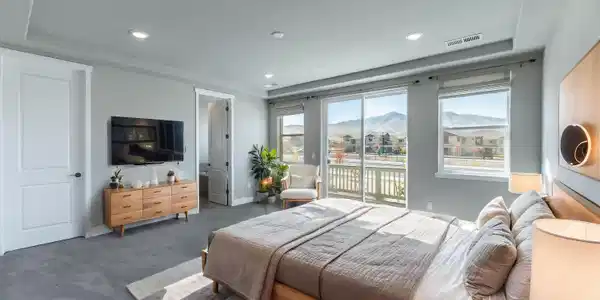 Image 4: hidden-052_e_1035_of_75_304 - Bedroom -