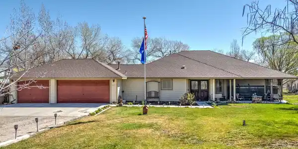 1417 Ken Lane