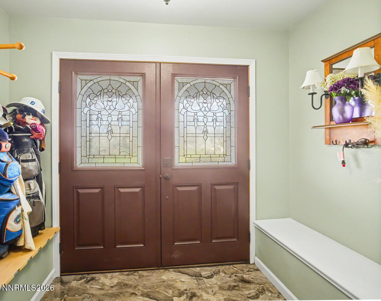 Image 2: 4