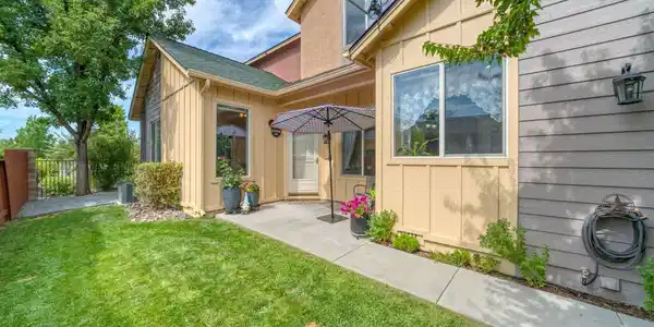 5659 Hunting Creek Way