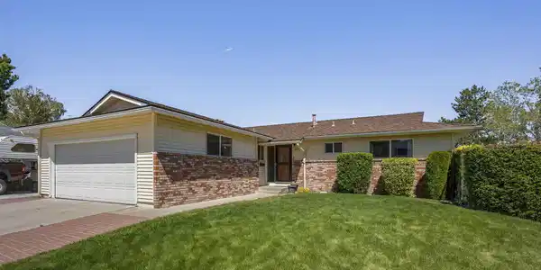 2615 Everett Drive