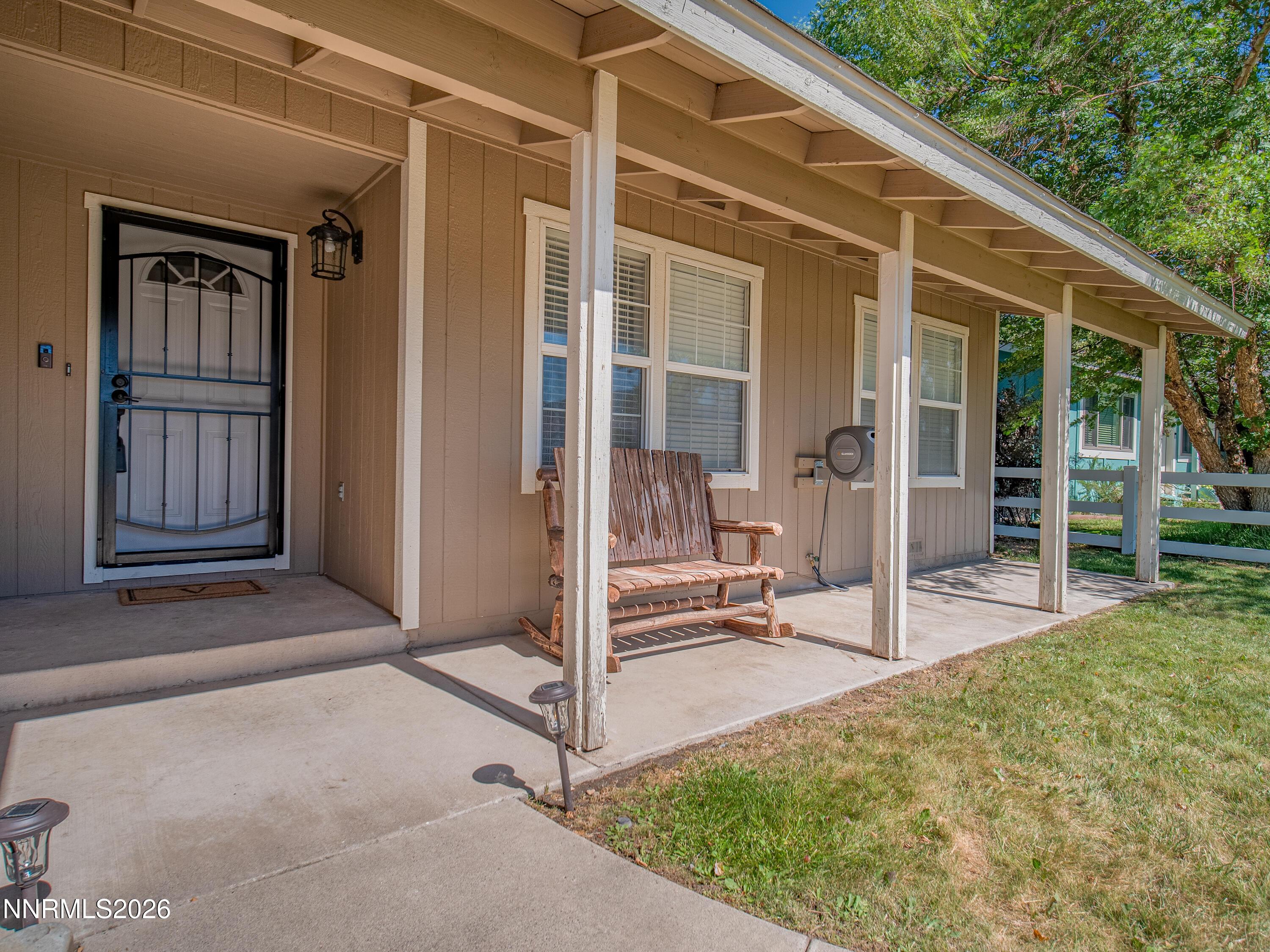 Image 4: Photo-15a