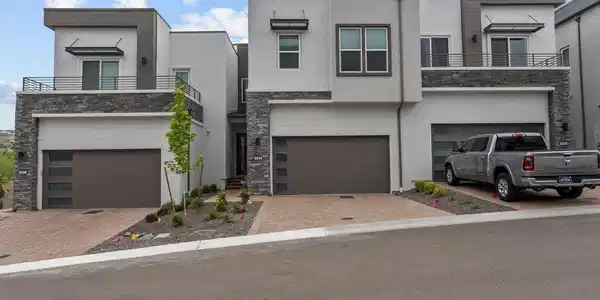6053 Kelly Heights Way