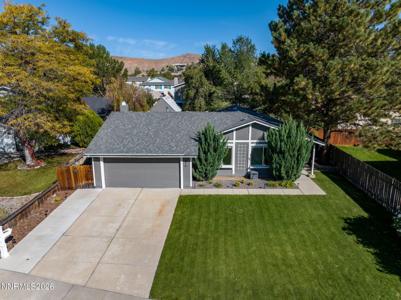 876 Pinewood Court