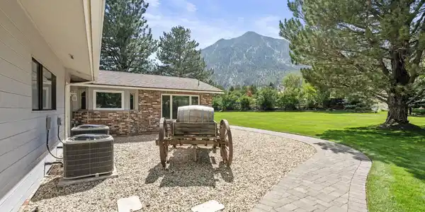 Image 4: 44-web-or-mls-DSC05135