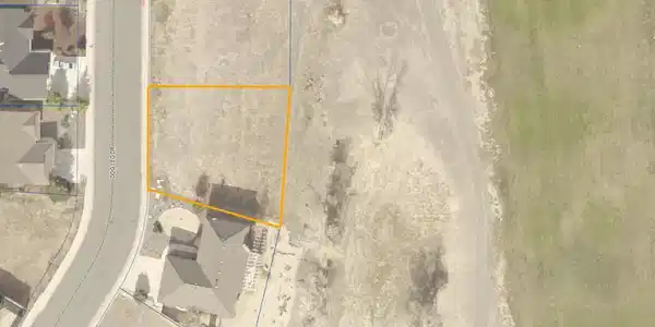 Image 2: AERIAL 406 Dog Leg Dr