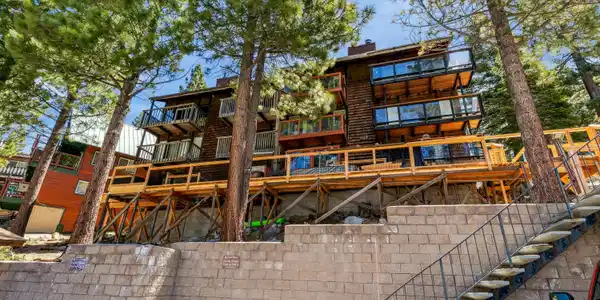 275 Tramway Drive