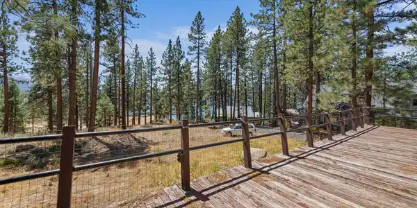 Image 4: 422LakeviewAve(NV)(10of45)