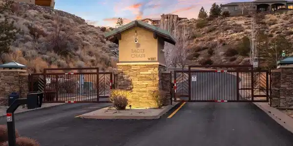 8673 Eagle Chase Trail