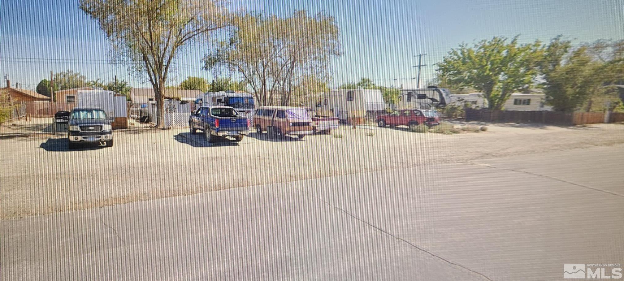 Image 1: Photo 1