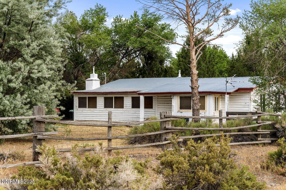 Image 2: House 3 - Copy