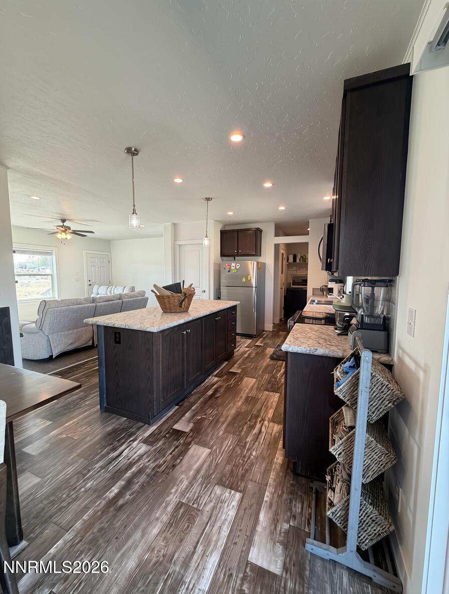 Image 3: Kitchen