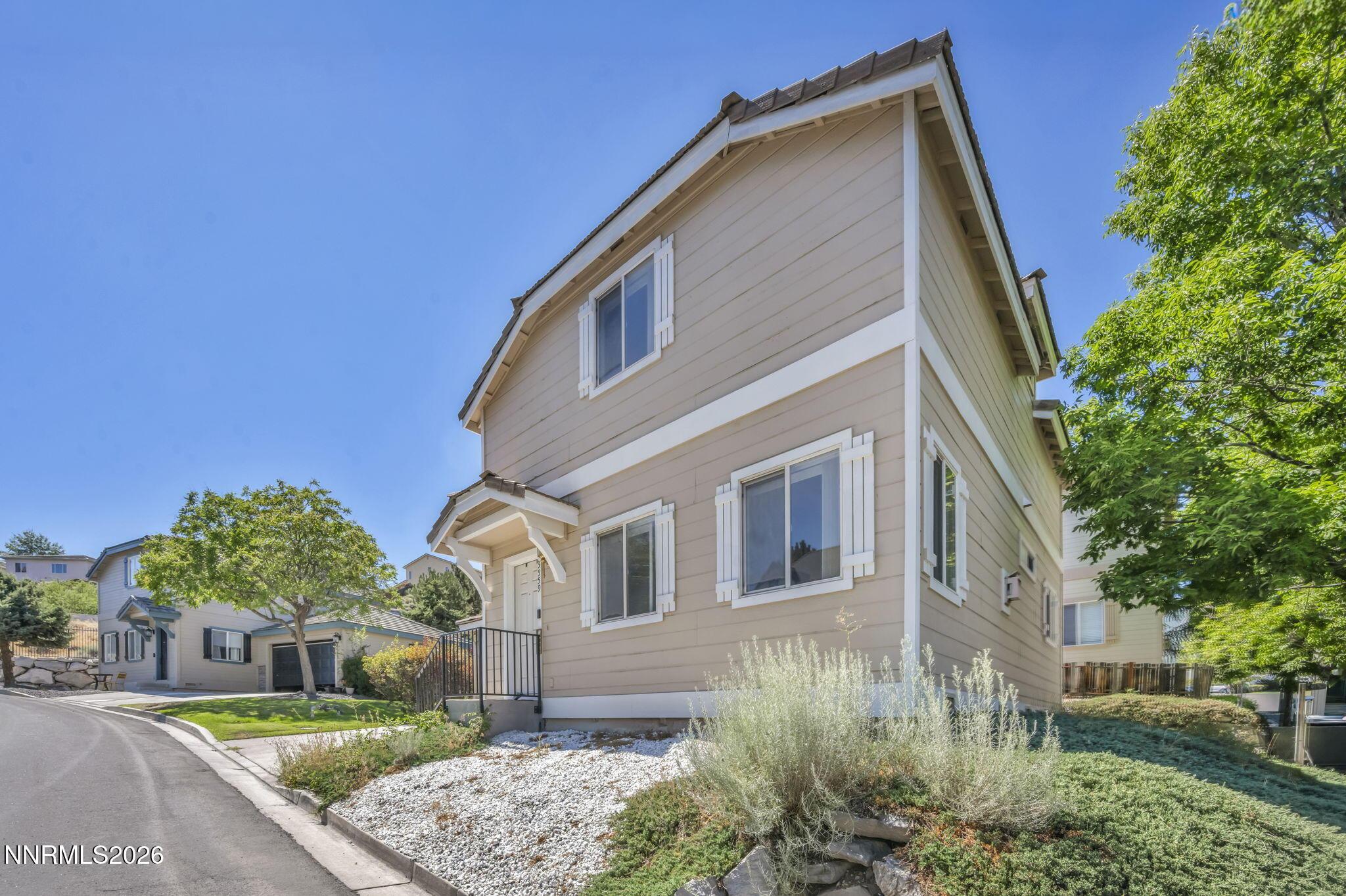 Image 2: 3-web-or-mls-3559-niblick-dr