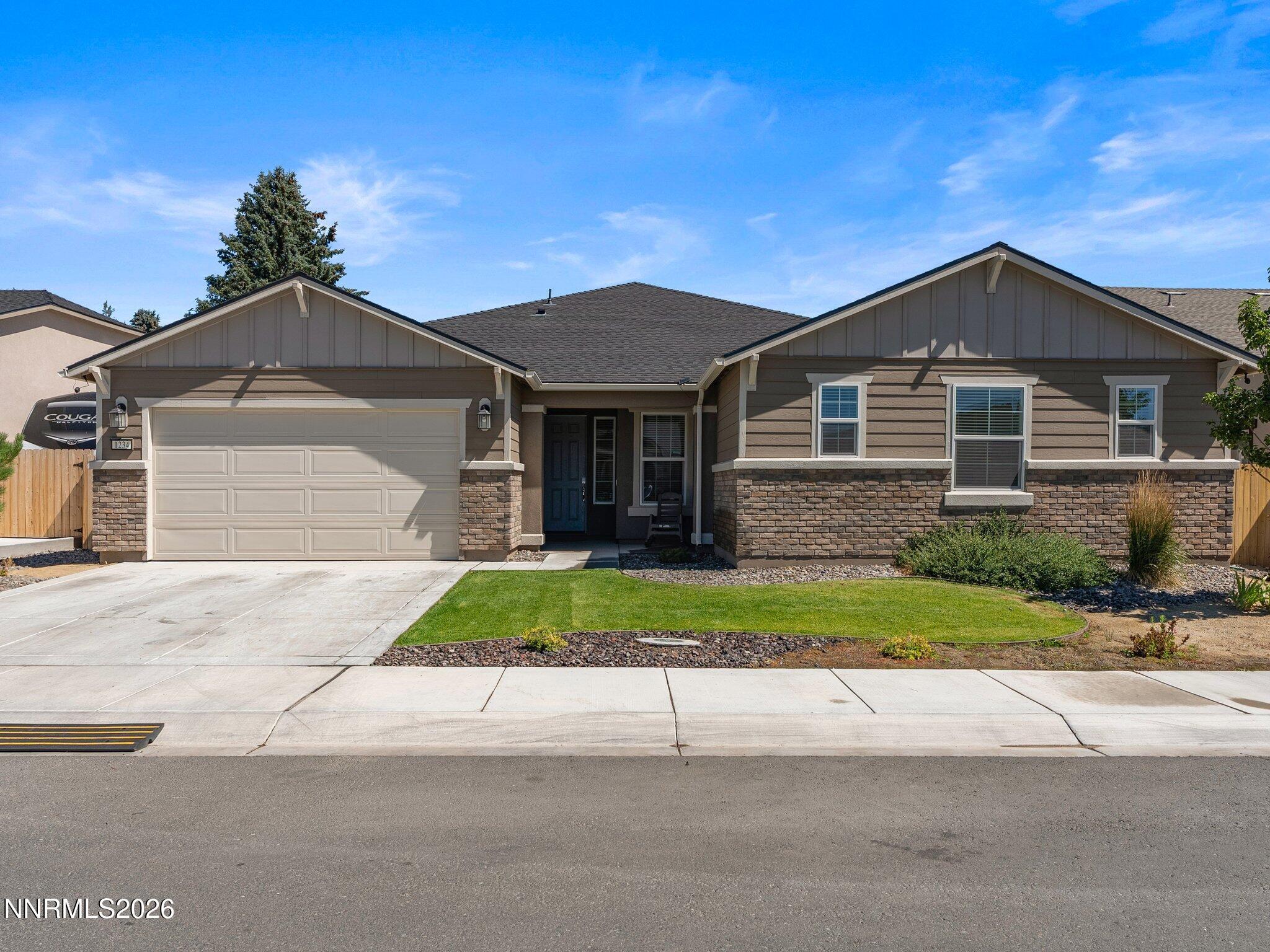 Image 3: 1234 Bravestone Ave-114
