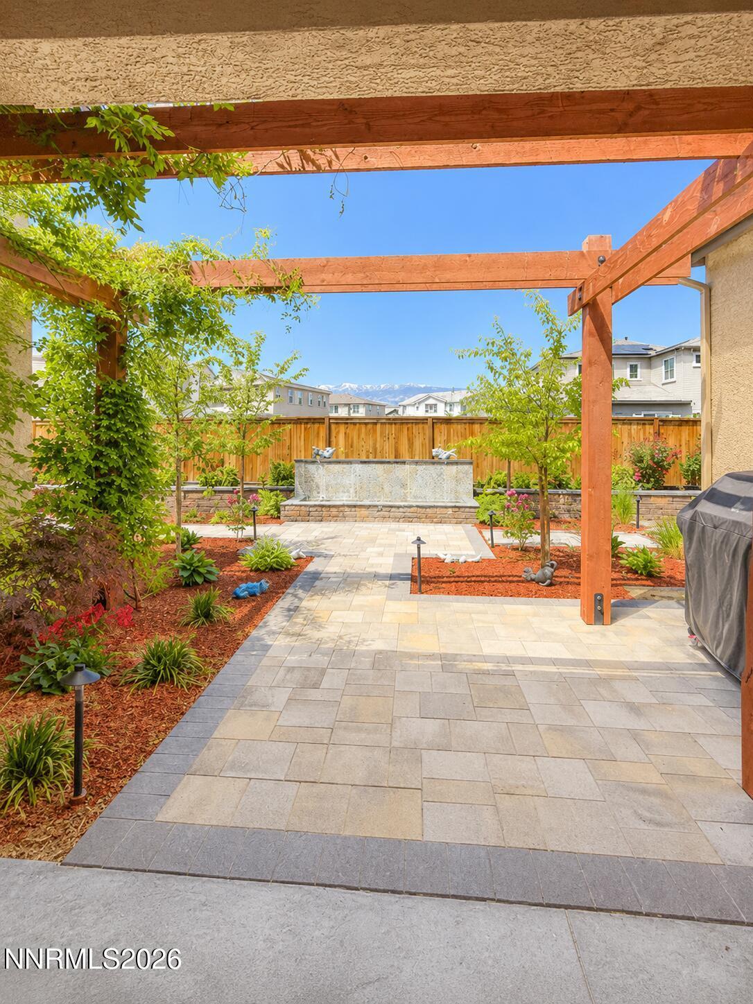 Image 4: Backyard 3