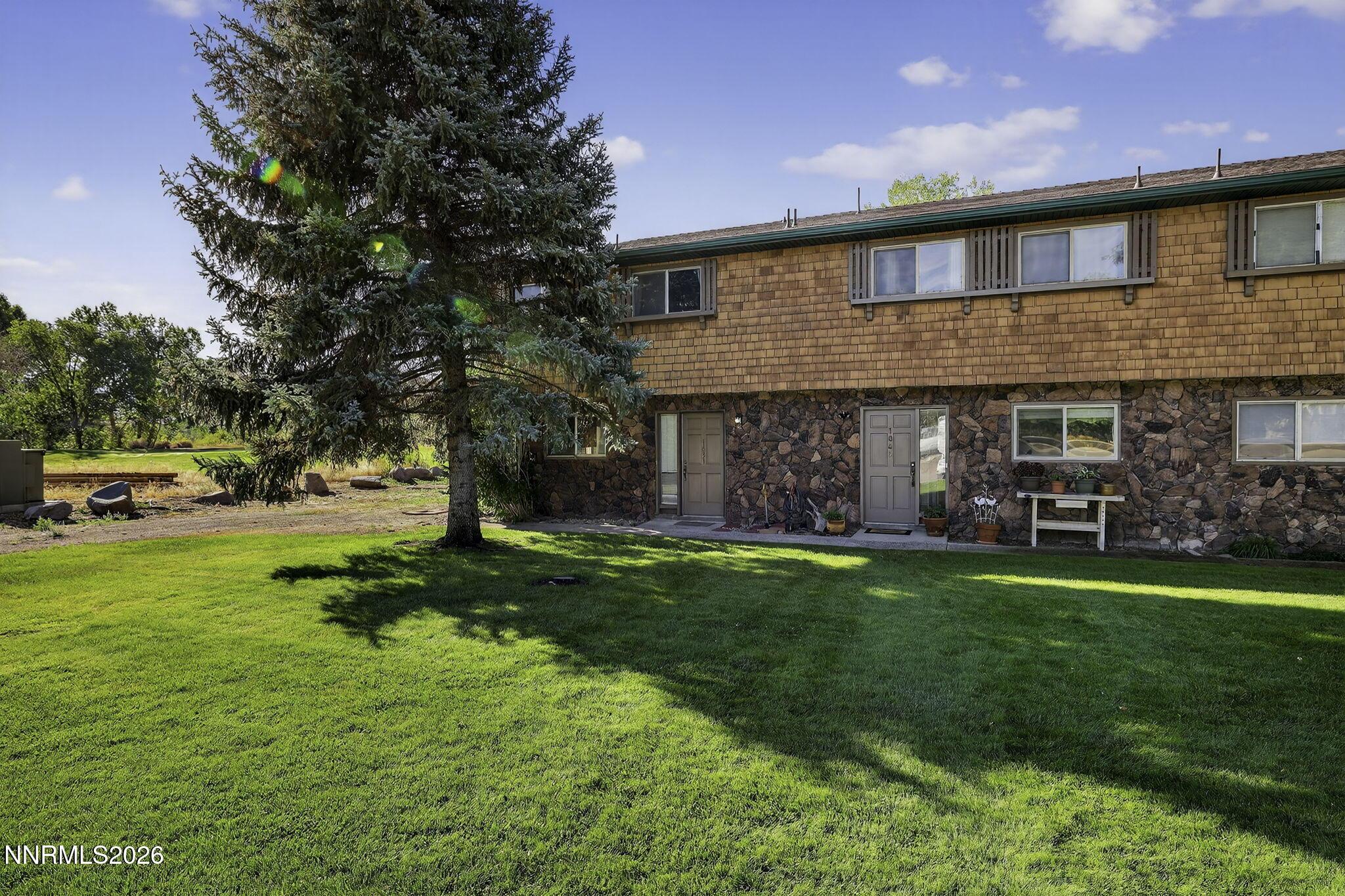 Image 2: 1-web-or-mls-1051 Riverview-1