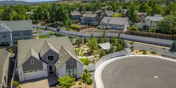 724 W Pleasant Oak Trail