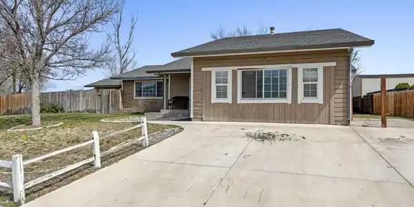 Image 4: 4-web-or-mls-DSC06704