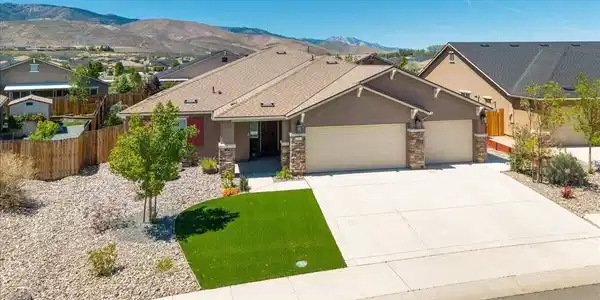 1360 Tule Peak Circle