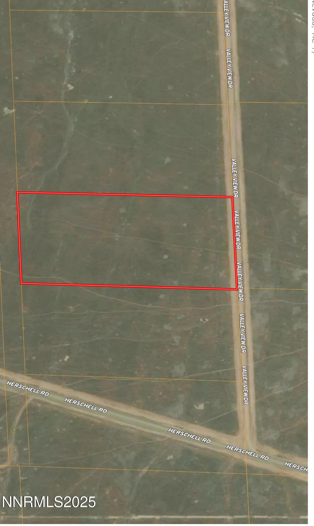 Image 3: parcel