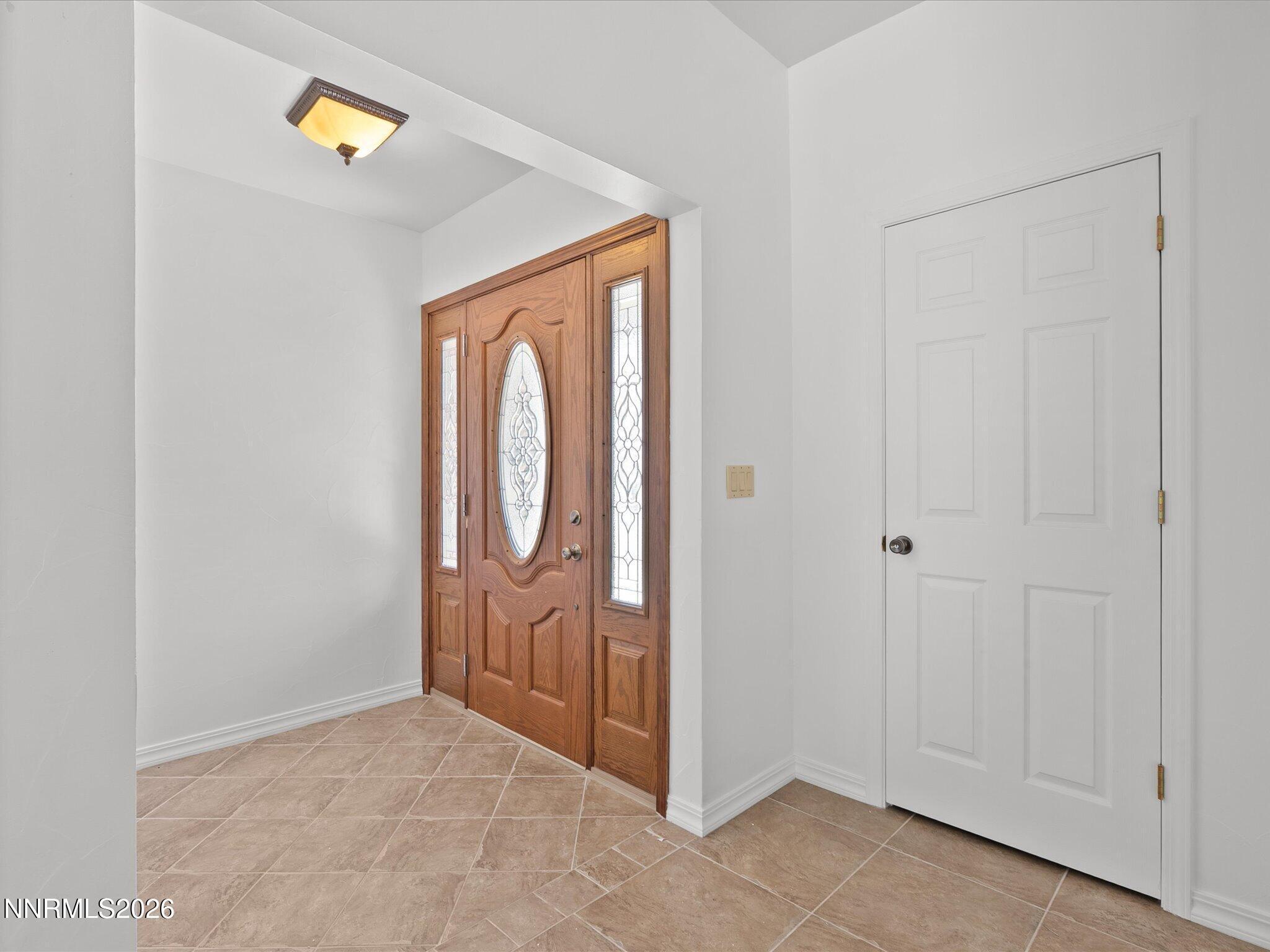 Image 3: 08-232 Beverly Way-108