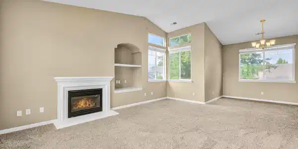 Image 2: 40-web-or-mls-7367-la-costa-st