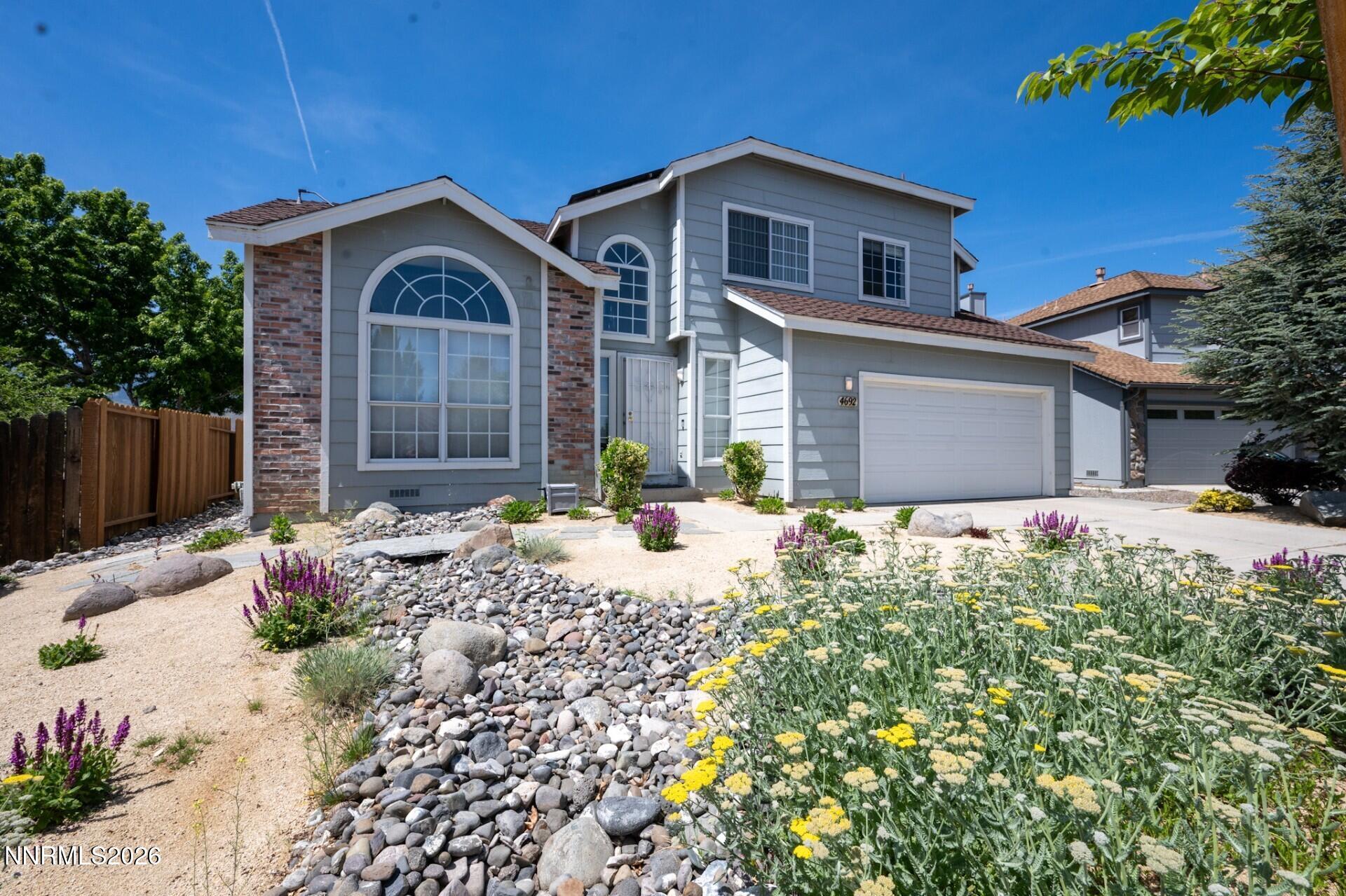 Image 2: Canyon Ridge front photo 2