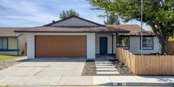 913 Glen Molly Drive
