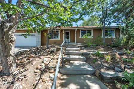 1425 Julie Court