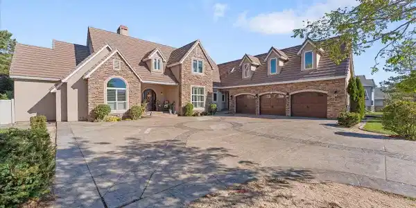 300 Old Washoe Circle