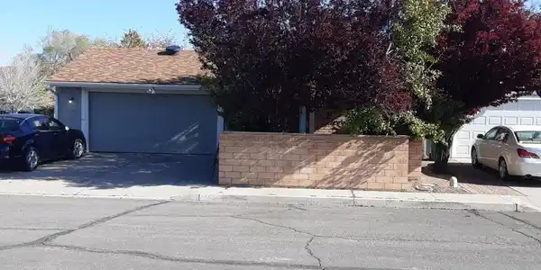 32 Castle Way