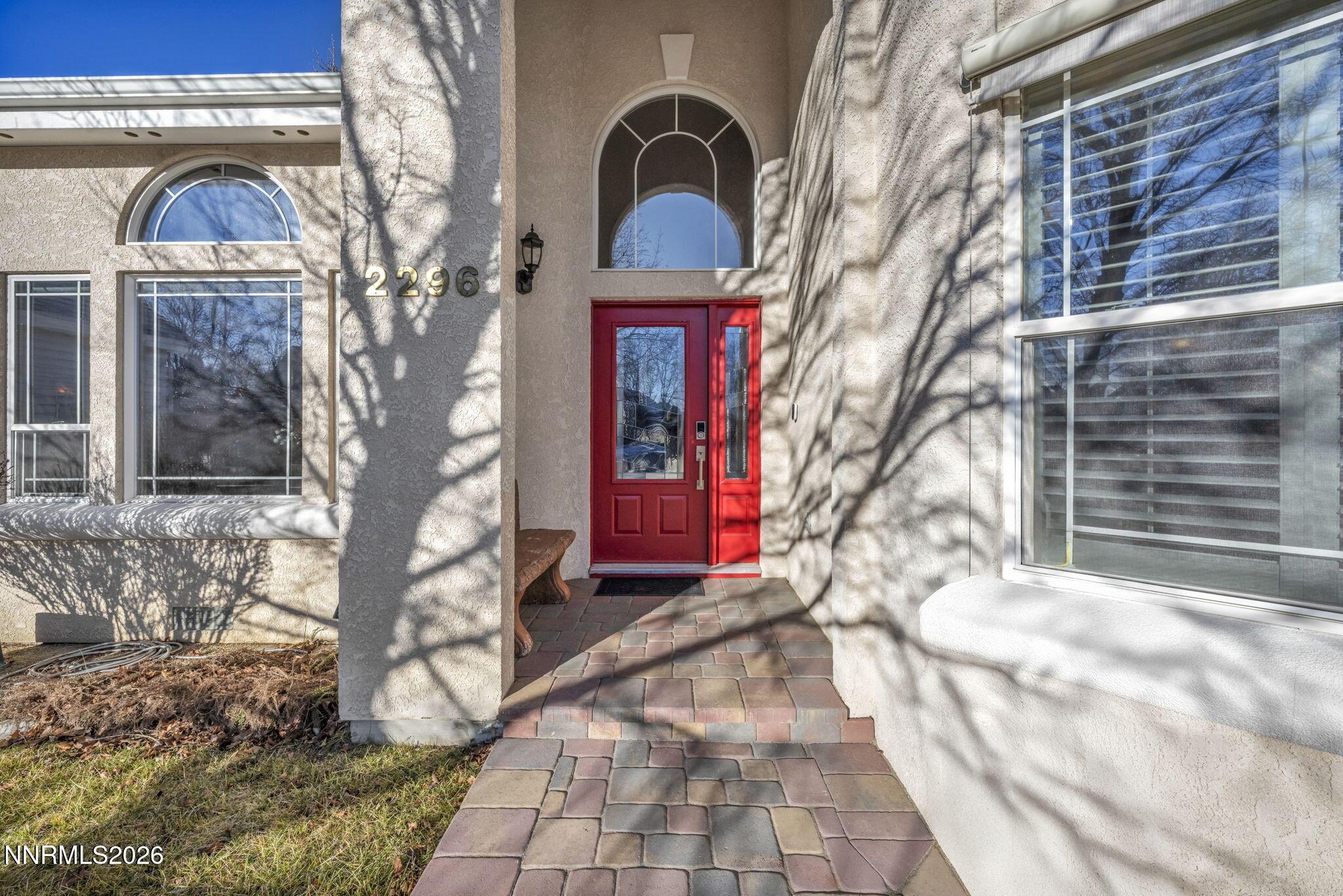 Image 4: 5-web-or-mls-2296-oak-ridge-dr