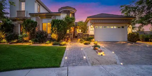 2615 Vitoria Court