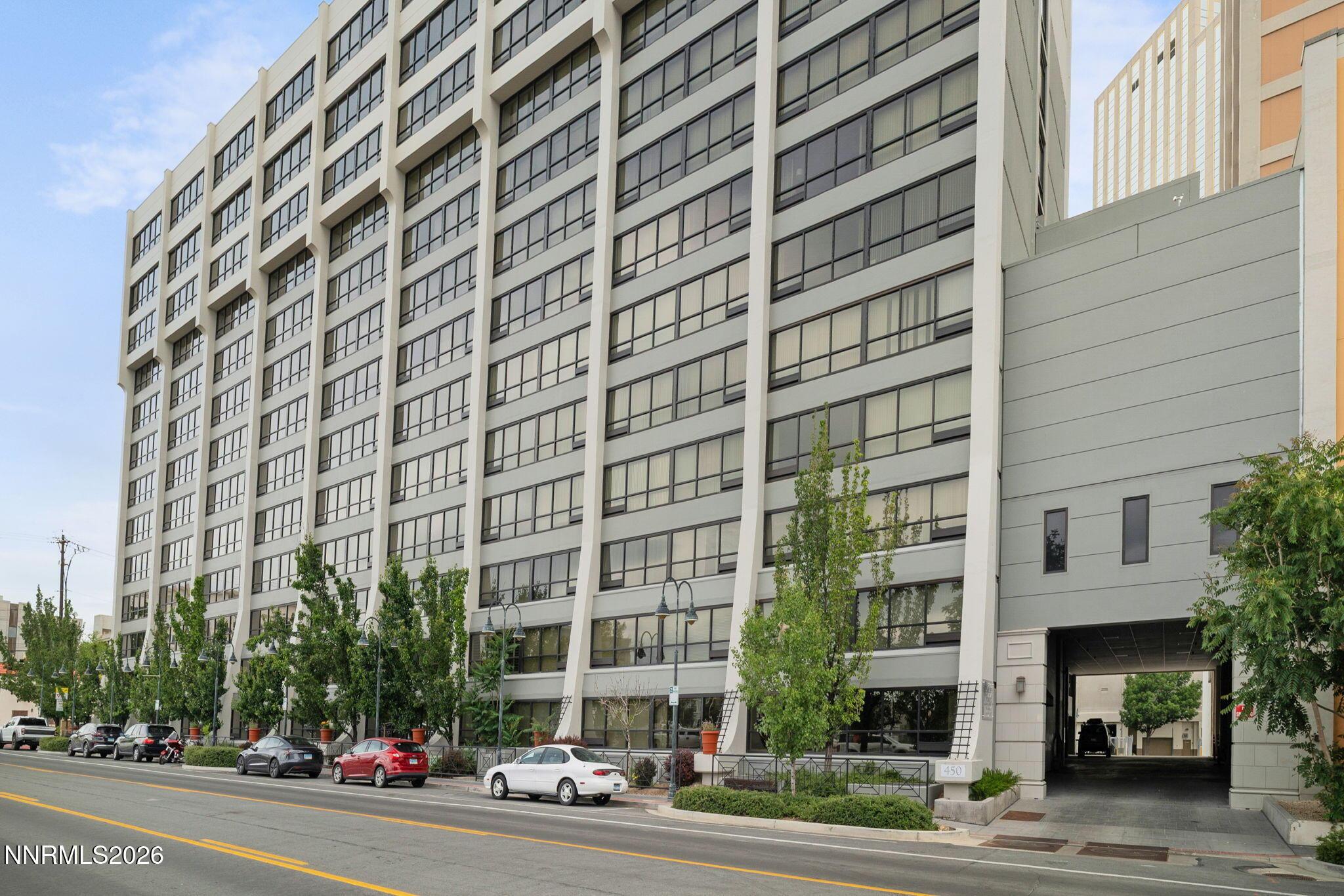 Image 2: 23-web-or-mls-450 N Arlington-24