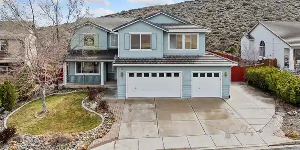 4520 Great Falls Loop