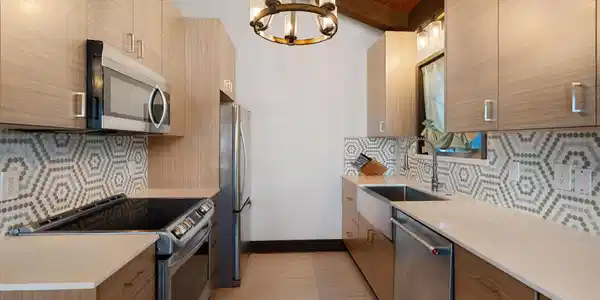 Image 4: 4-web-or-mls-A7402572