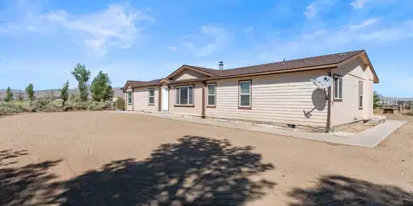 Image 4: 4900 Range Land Rd-108