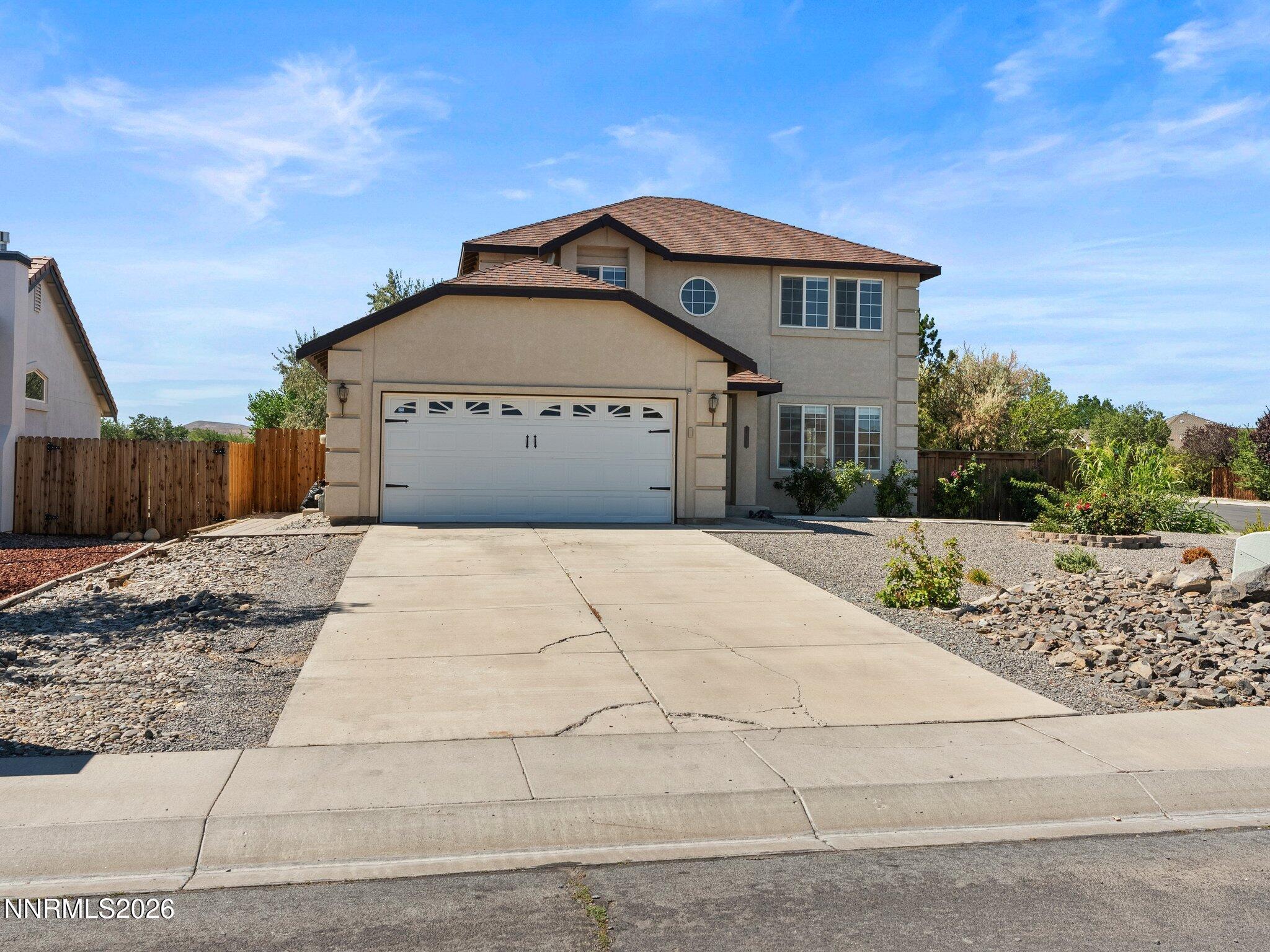 Image 2: 636 Wedge Ln-101