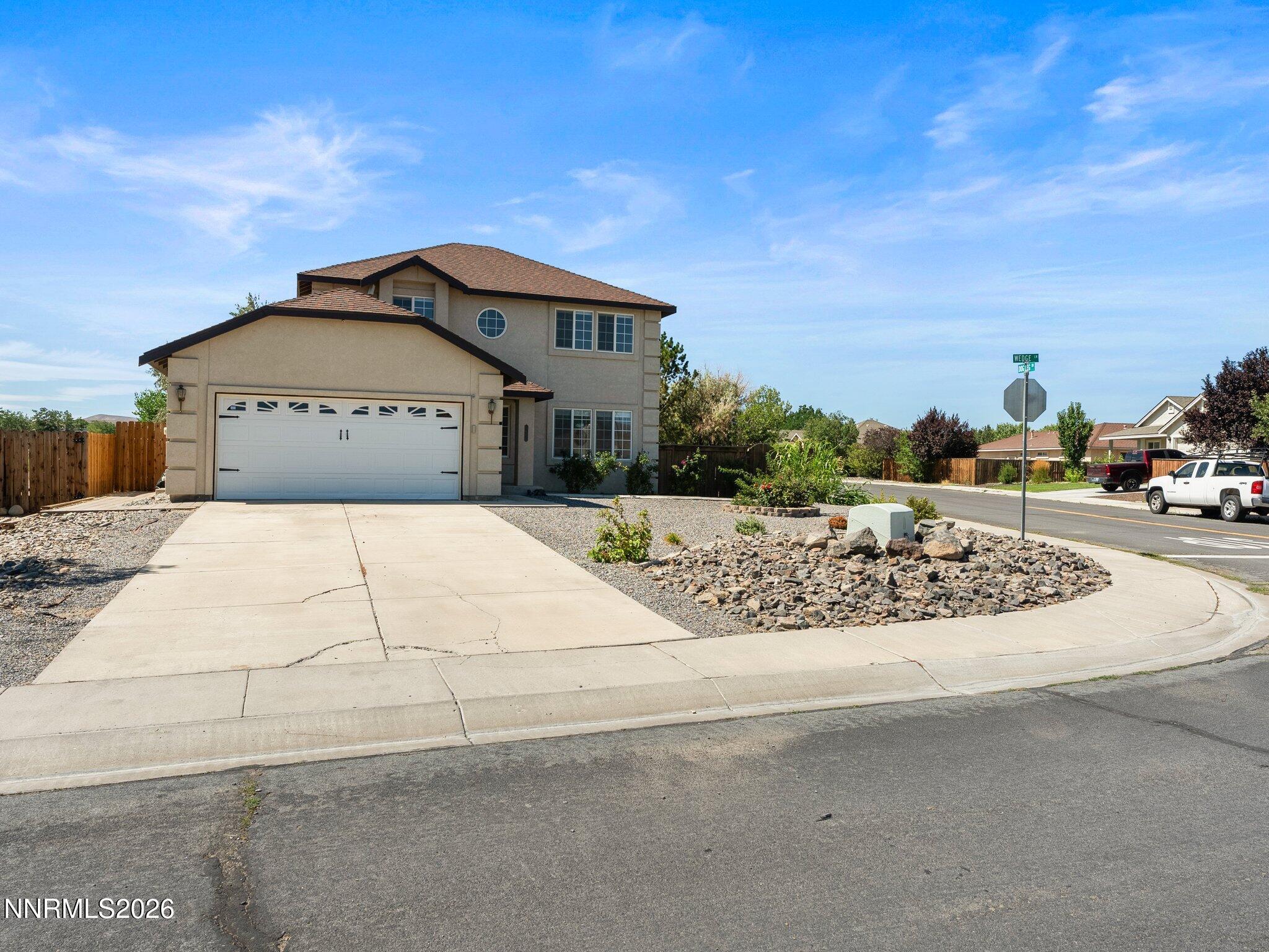 Image 3: 636 Wedge Ln-100