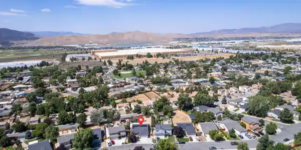 Image 2: 2-web-or-mls-DJI_0181-Edit