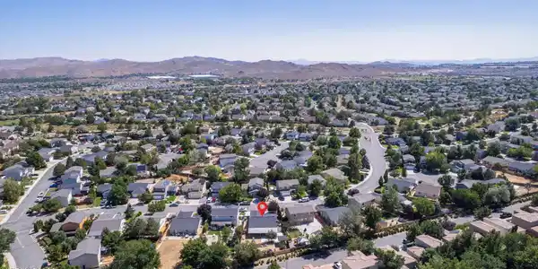 Image 3: 3-web-or-mls-DJI_0183-Edit