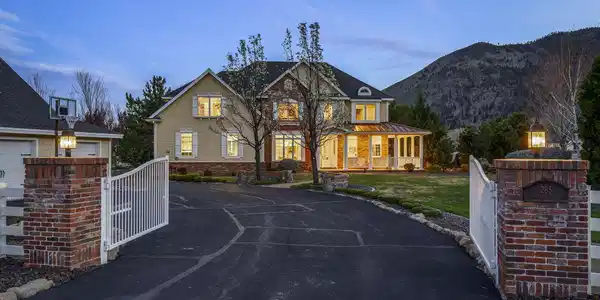 285 School House Drive