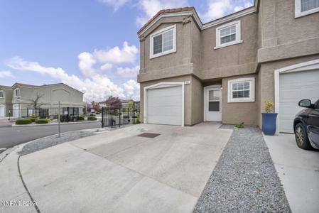 5695 Vista Luna Ct.