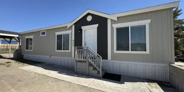 445 Mira Street