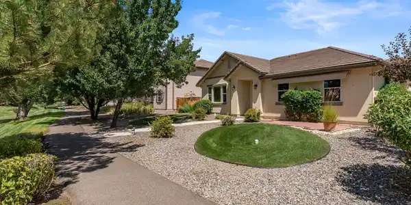 Image 3: 03-1106 Fiore Ct-102