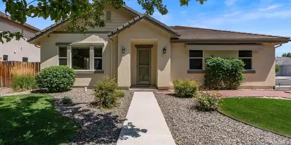 Image 4: 05-1106 Fiore Ct-104
