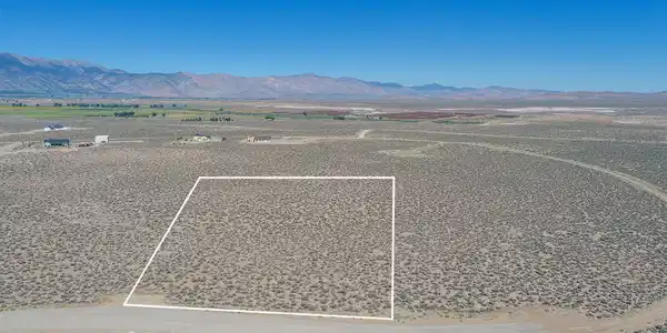Image 2: Propertylines21
