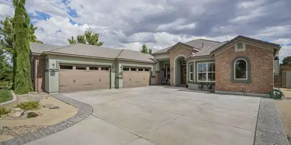 Image 4: 1-web-or-mls-_DSC0976